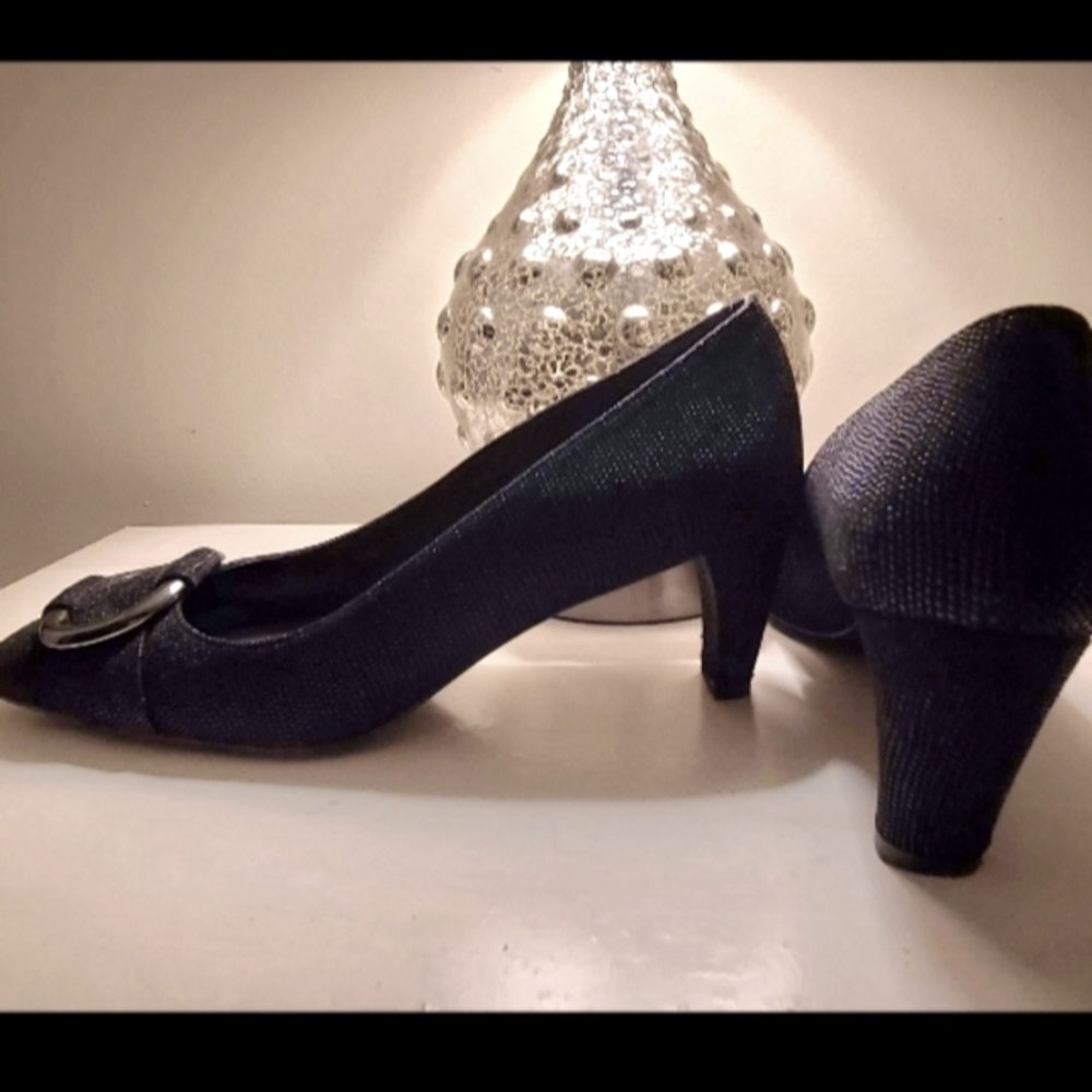 Stuart Weitzman Black Goose Bump Leather Heels - Picture 2 of 5